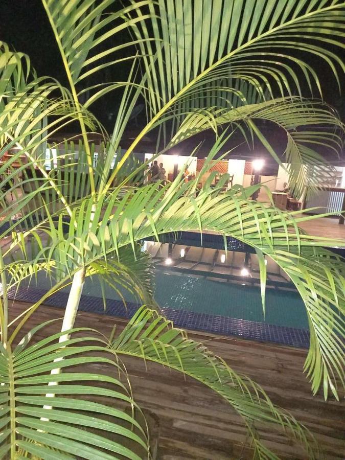 Oasis Palms Hotel Nadi Exterior photo